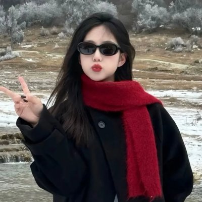 娇憨女郎